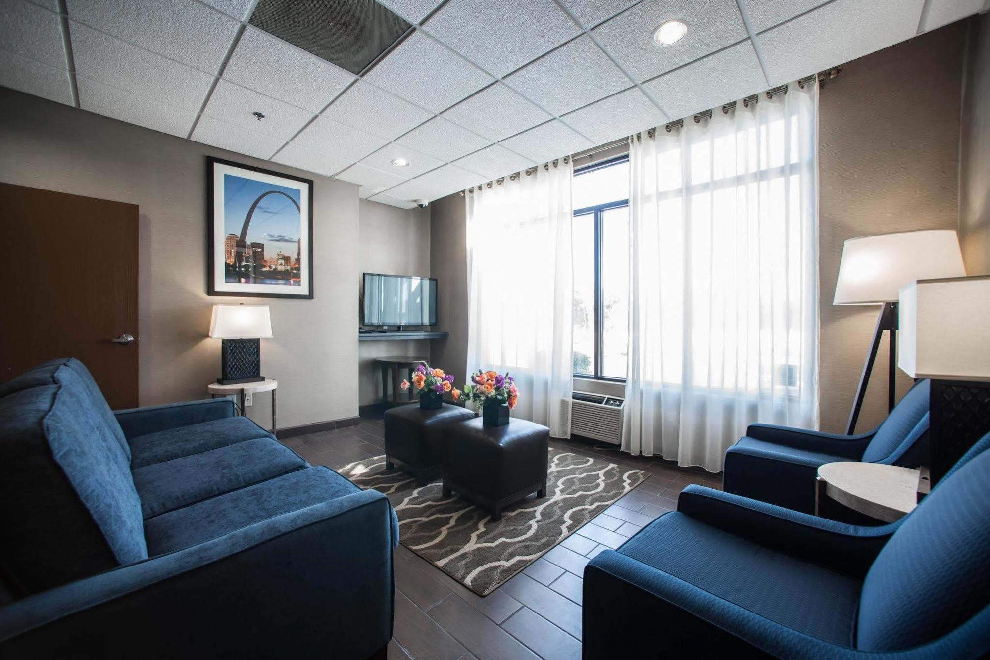 Comfort Inn & Suites St Louis-Hazelwood Ngoại thất bức ảnh
